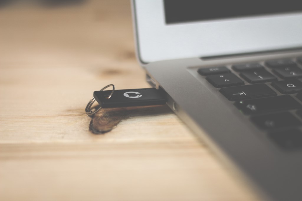 Are USB Flash Drives Still Relevant For Businesses?