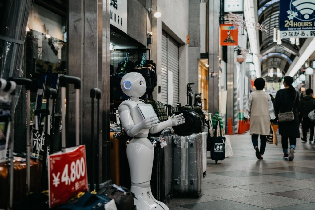 Social Robot, Autonomous Robot, Chatbot - Must Have Tactics Every E-commerce Business Must Use in 2019