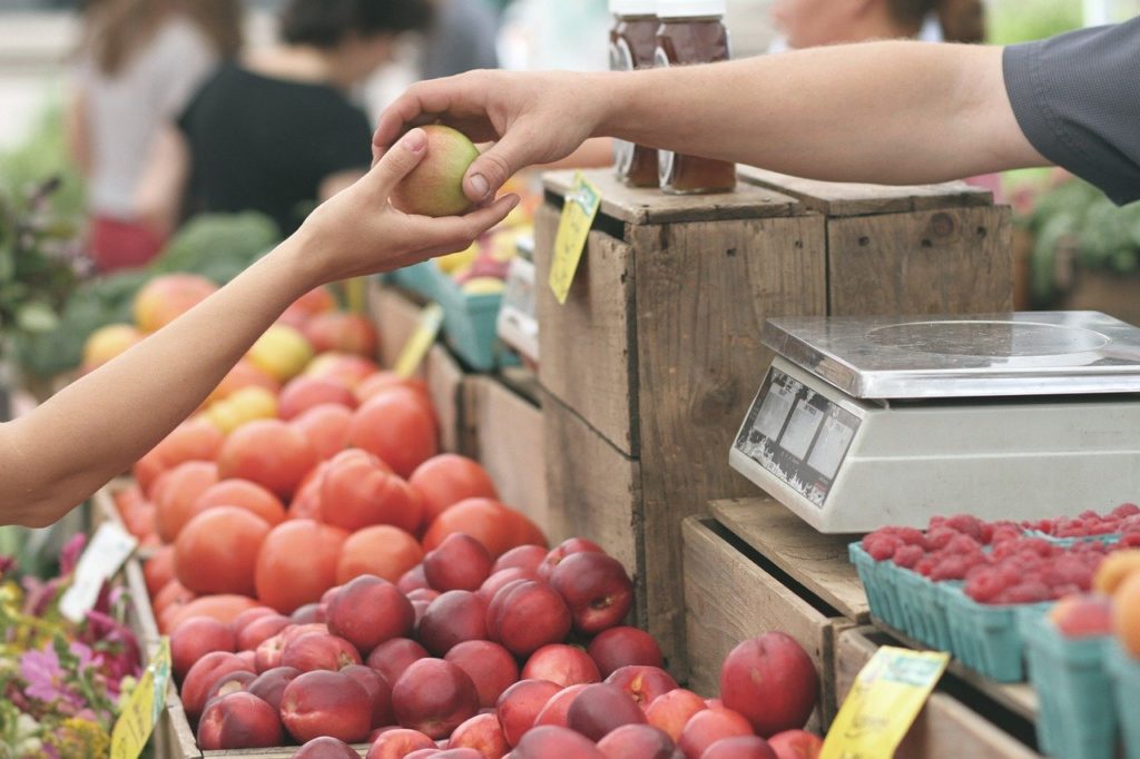 Apples, Farmers, Market, Business, Buy, Deal, Fruits.