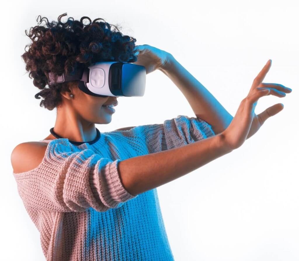Virtual Reality (VR), Augmented Reality (AR)