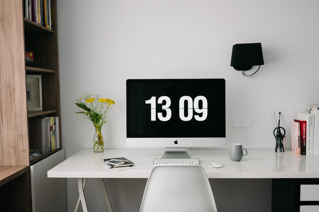 Virtual Time Clock, Silver iMac on Desk